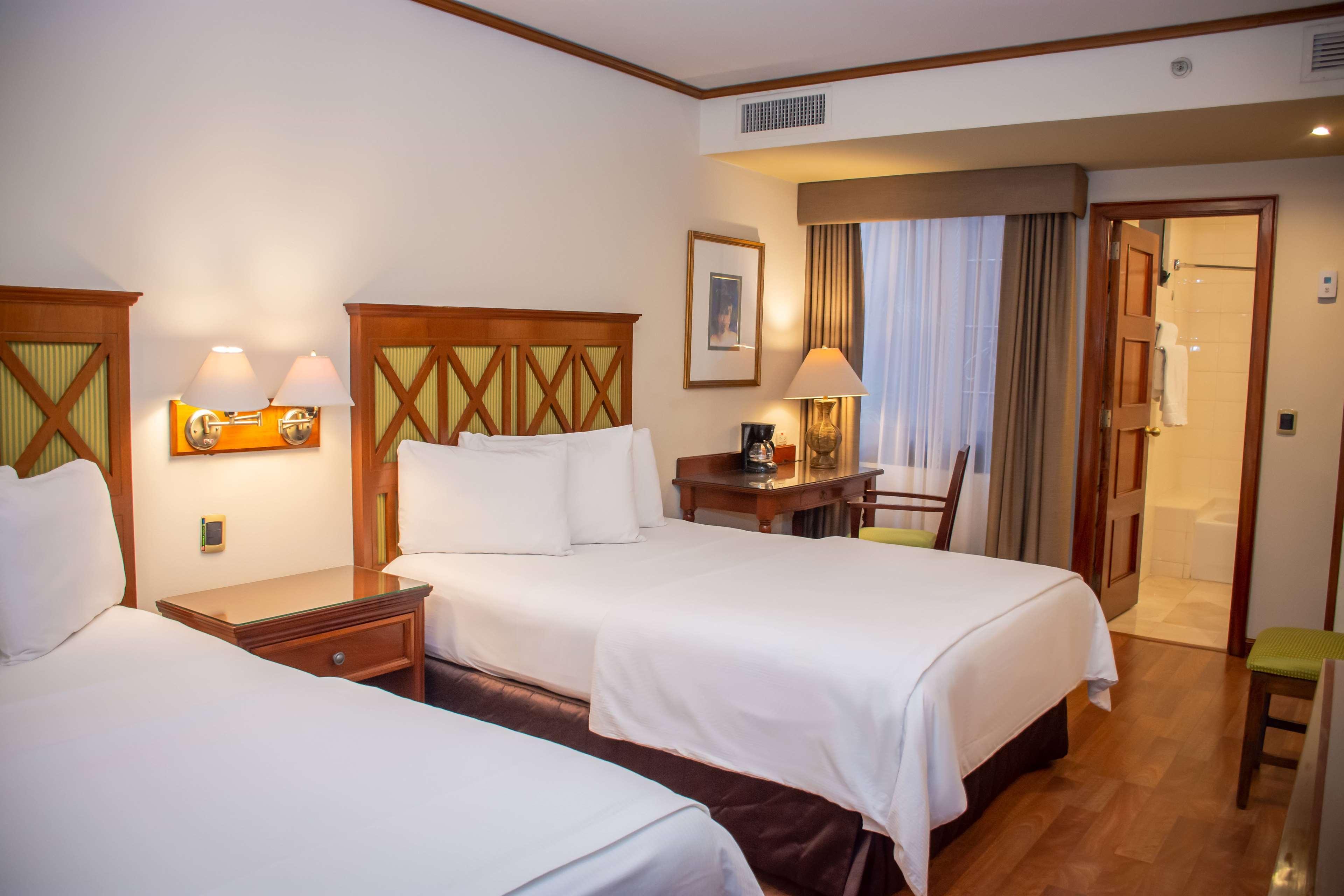 Best Western Plus Hotel Stofella Guatemala City Екстер'єр фото